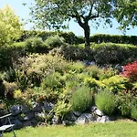 In Mit Eigenem Garten Holiday home *
