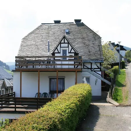 Dom wakacyjny Large In With Private Garden And Several Terraces Willingen (Upland)